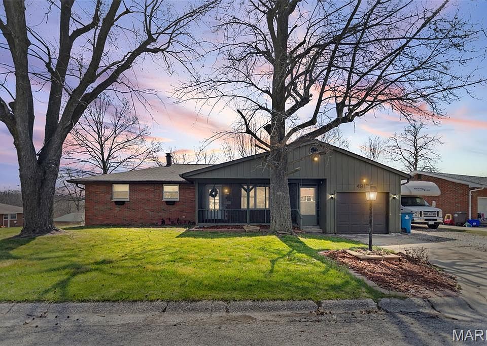 1st image of 4917 W Hill Dr