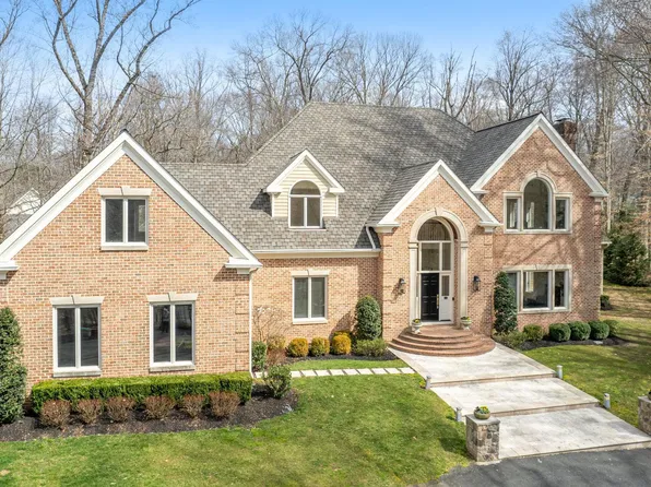 181 River Park Dr, Great Falls, VA 22066