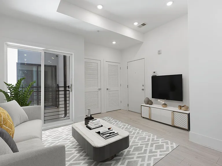 1202 Longfellow St NW #5 — Photo 3