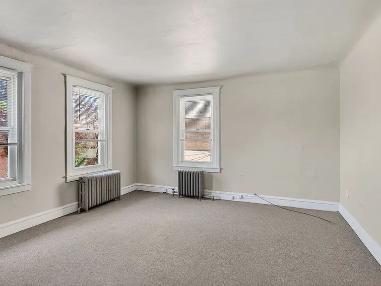 332 W Washington St — Photo 9