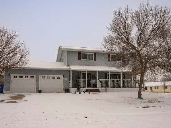 200 11th St NW, Beulah, ND 58523