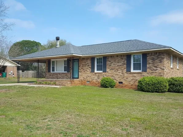 5573 Sandy Trace Dr, Dalzell, SC 29040