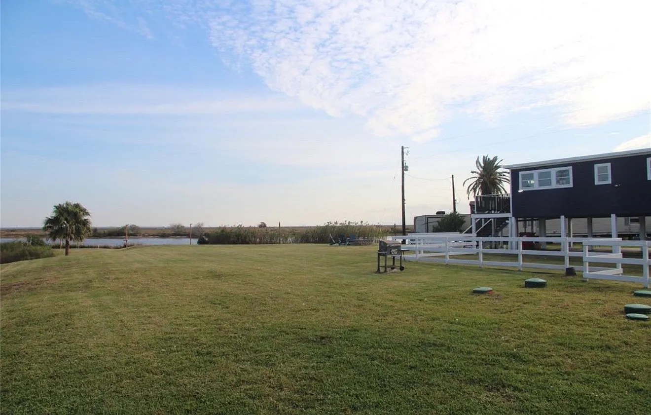 5202 County Road 469 — Photo 1