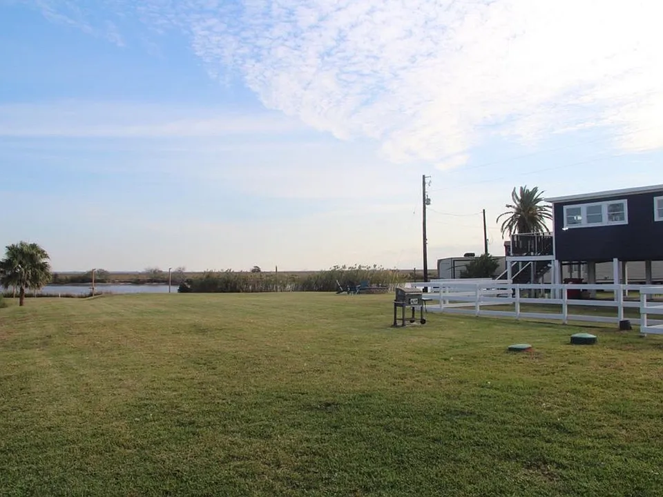 5202 County Road 469