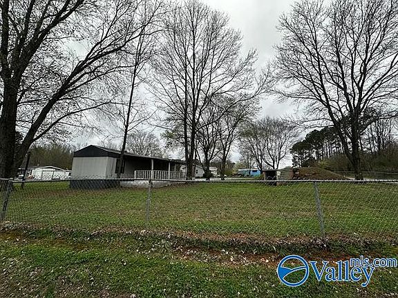 3rd image of 560 Bo Howard Rd