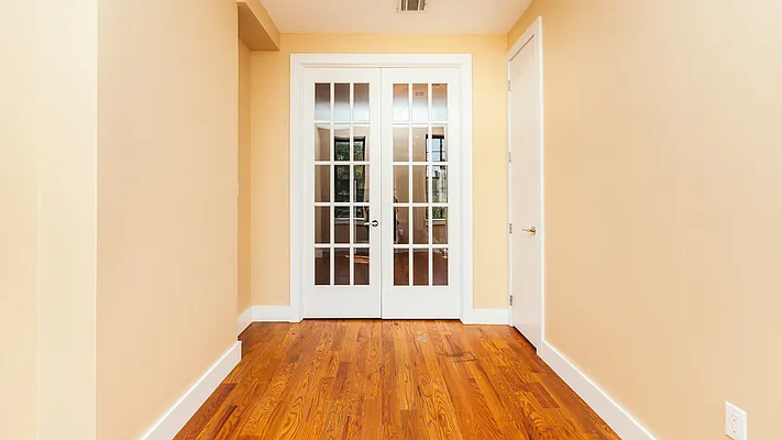 Rented by Nooklyn NYC LLC | media 19