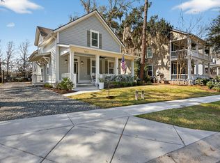 1612 Deanne Dr, Beaufort, SC 29902