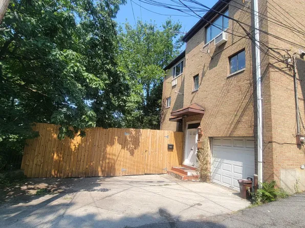 6201 Spencer Terrace image 2 of 26