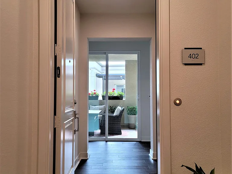 2820 Wagon Wheel Rd #402 — Photo 6