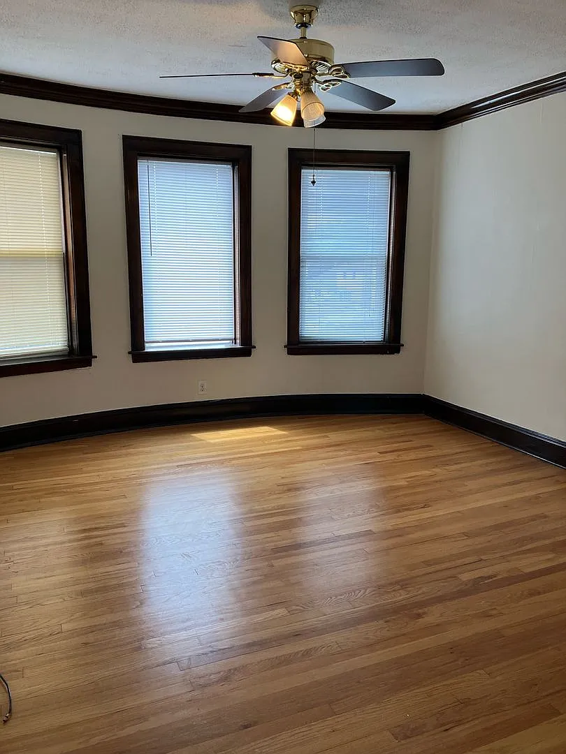 4604 N Kildare Ave — Photo 1