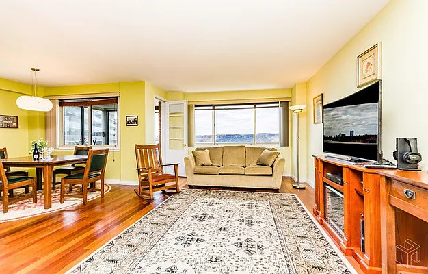 Sold by Halstead Real Estate | media 22