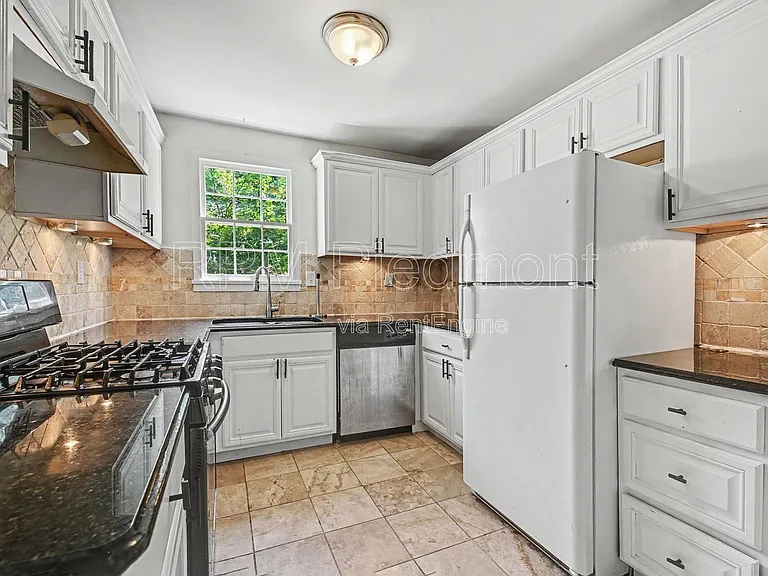 2917 Ringle Rd — Photo 4