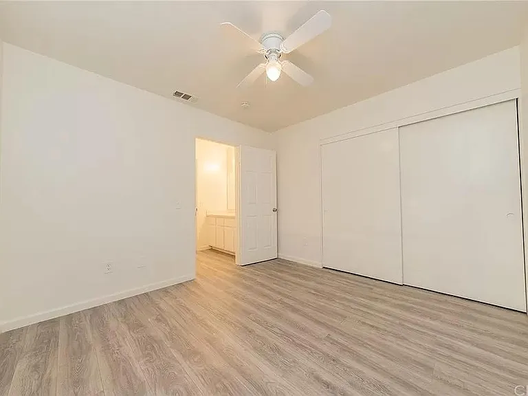 24101 Fir Ave — Photo 17