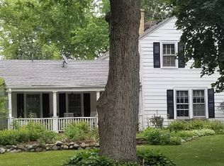 114 S Rose Farm Rd, Woodstock, IL 60098