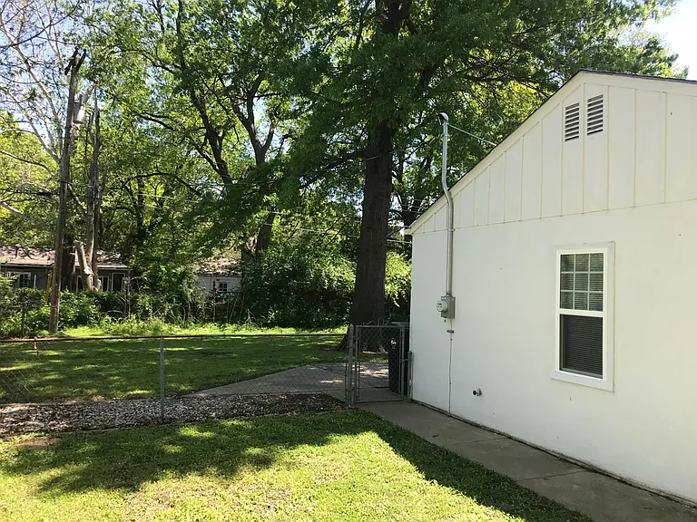 2332 SW Edgewater Ter — Photo 20