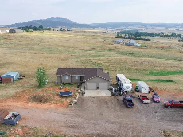 19724 Hunter Rd, Spearfish, SD 57783