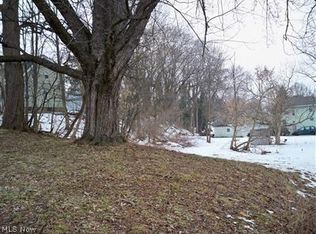 Walnut Rd SW, Massillon, OH 44647