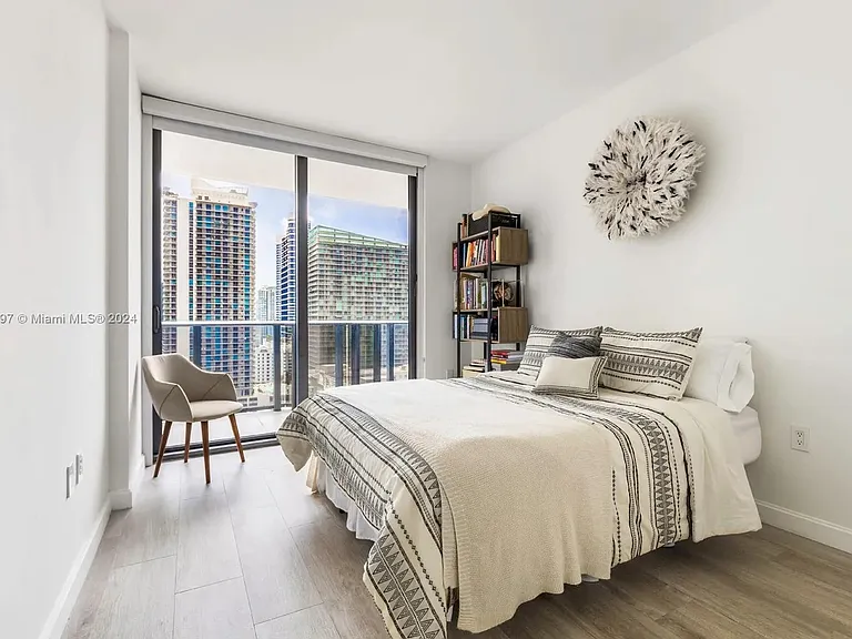 45 SW 9th St #2103 — Photo 12