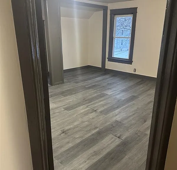 1027 S Chicago Ave — Photo 16