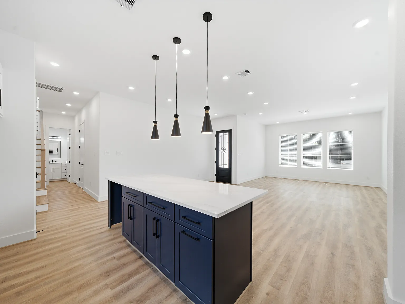 3 bed, 2.5 bath, 1980 sqft, $2,850 — Photo 4