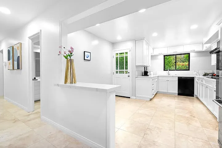 3824 Malibu Country Dr — Photo 8