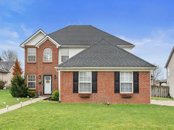 213 Keene Crossing Dr, Nicholasville, KY 40356