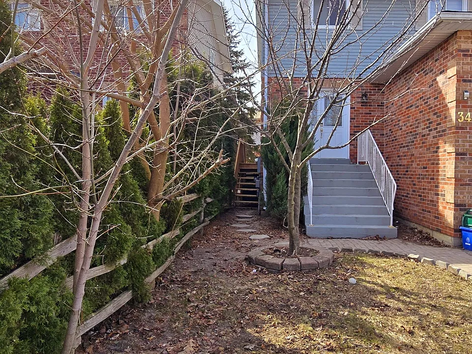 34 Hodgins Ave #BASEMENT