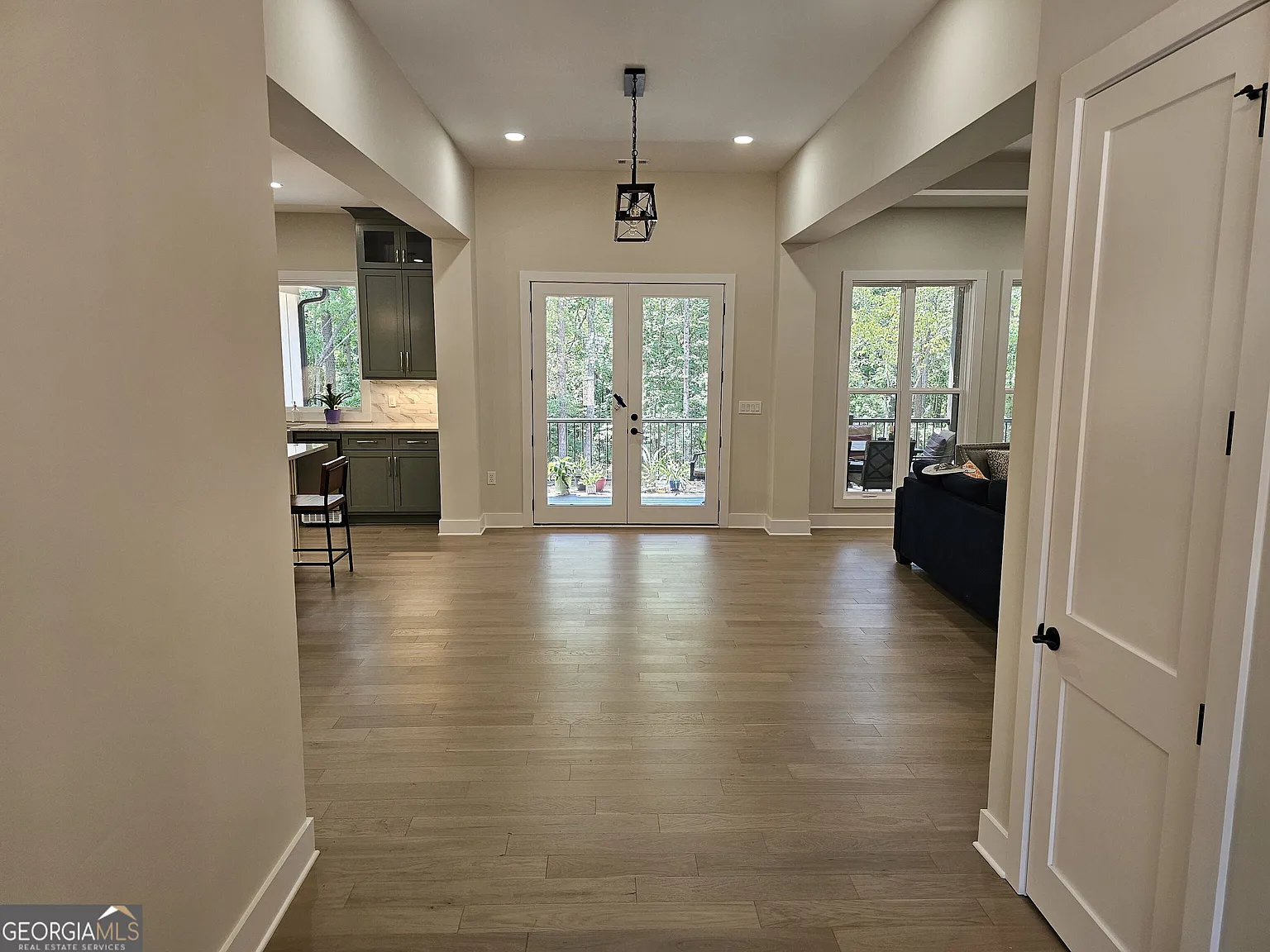 4 bed, 3.5 bath, 3497 sqft, $4,500 — Photo 2
