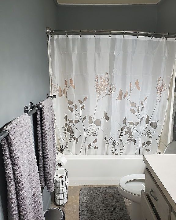 Guests bathroom 