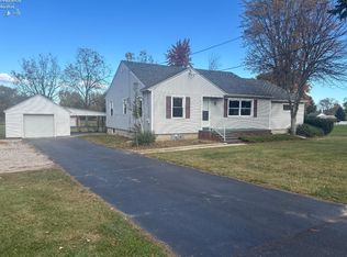 2242 Napoleon Rd, Fremont, OH 43420