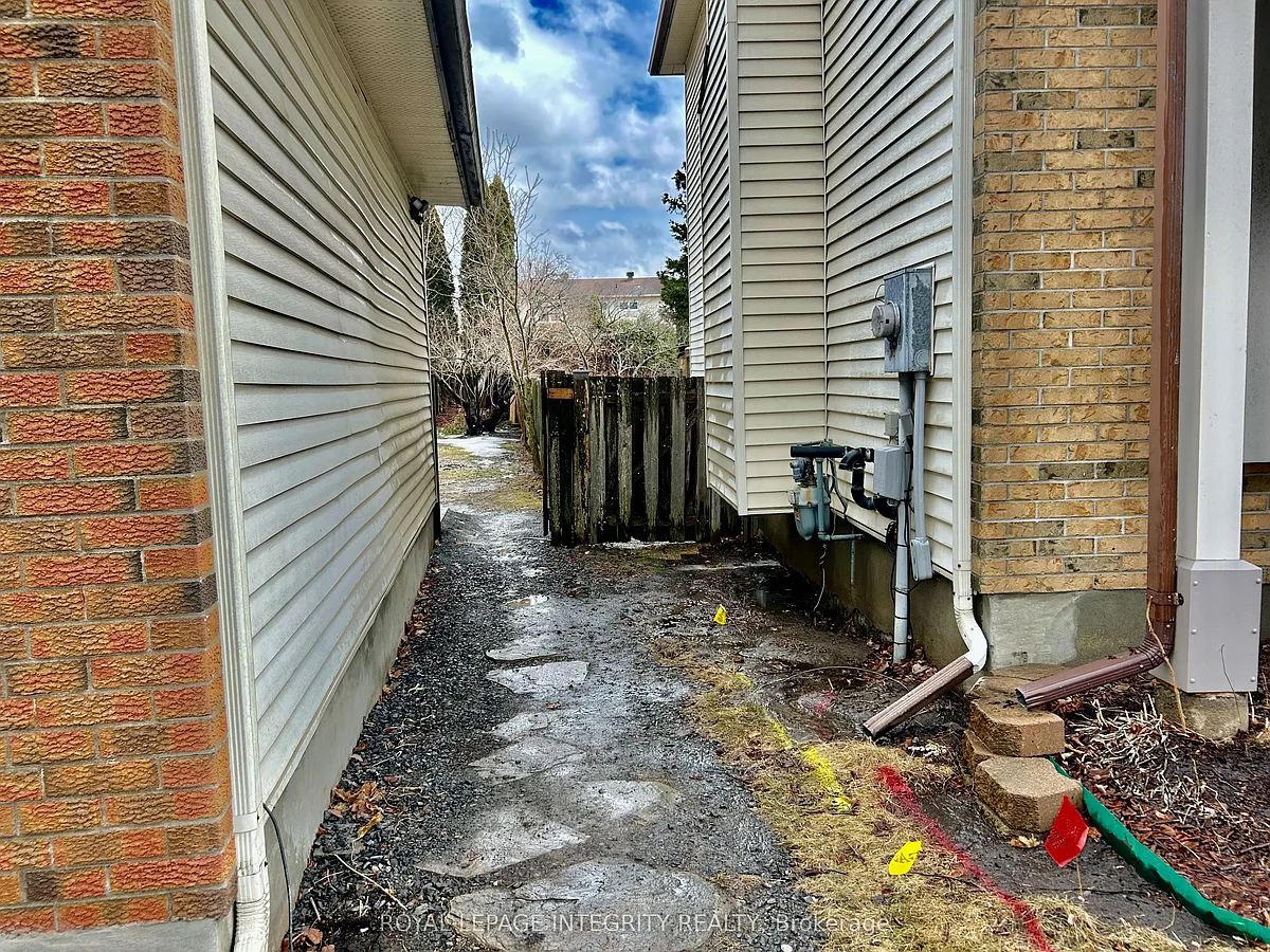 Building Photo - 1843 Prestwick Dr #A