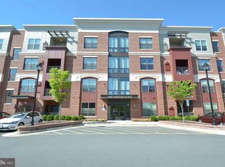 3989 Norton Pl Unit 104, Fairfax, VA 22030