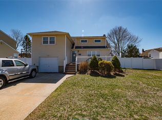 33 Soloff Road, Massapequa, NY