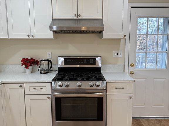 3rd image of 9942 Frederick Rd