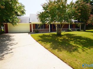 102 Highgate Cir, Meridianville, AL 35759