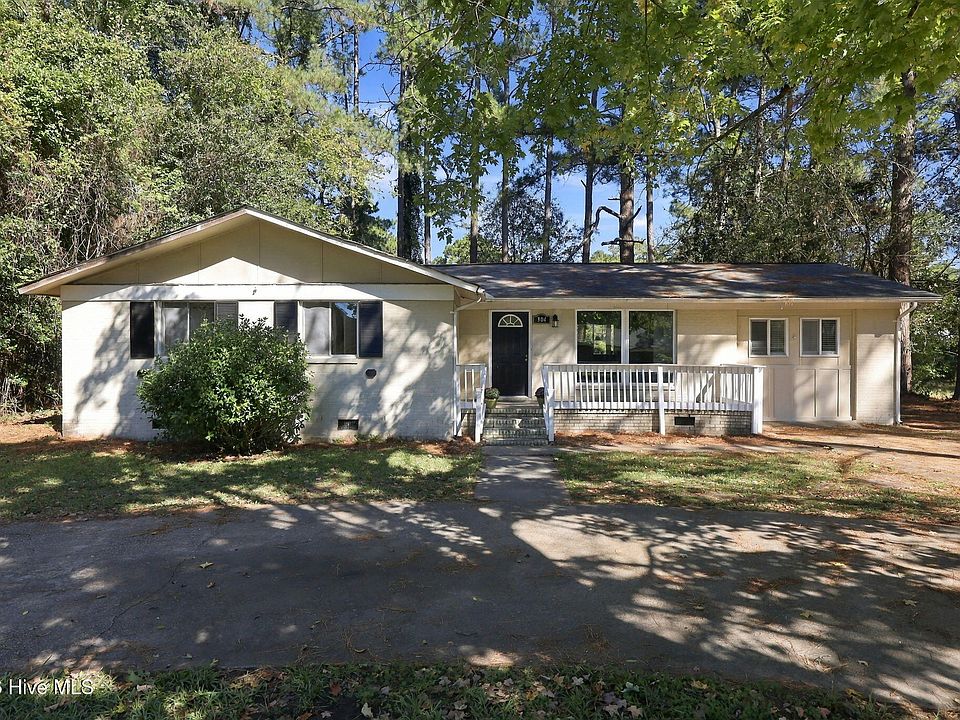 1st image of 304 W 15th Street