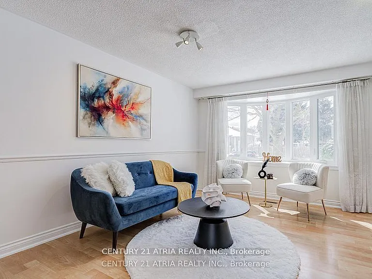 154 Freshmeadow Dr — Photo 5