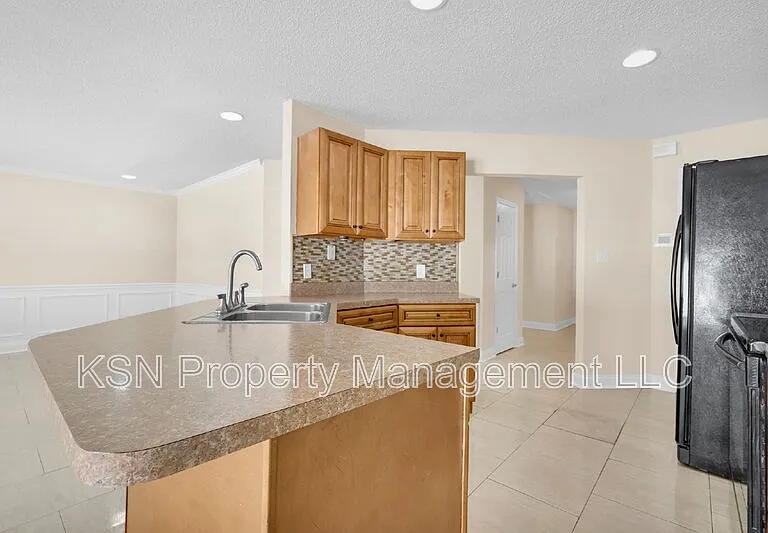 7331 Leghorn St — Photo 29