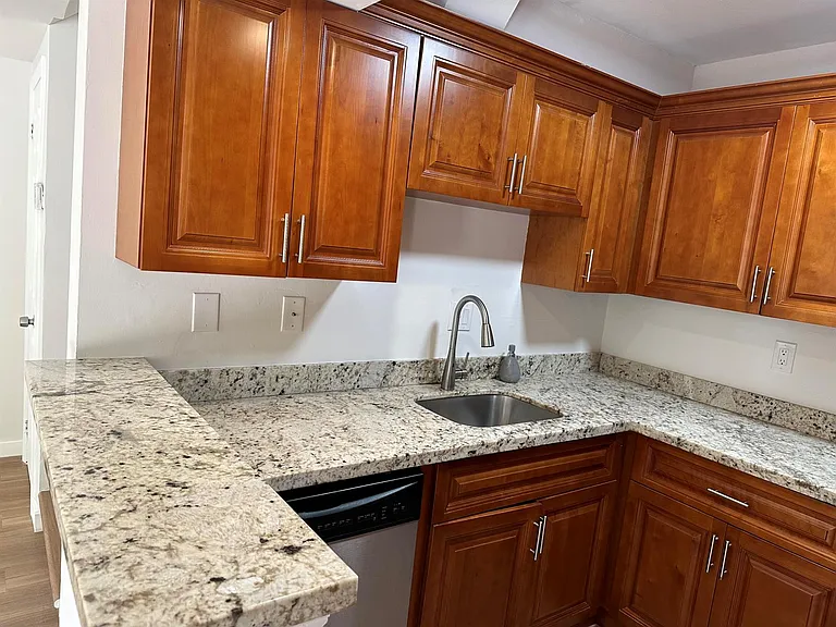 8074 Severn Dr — Photo 10