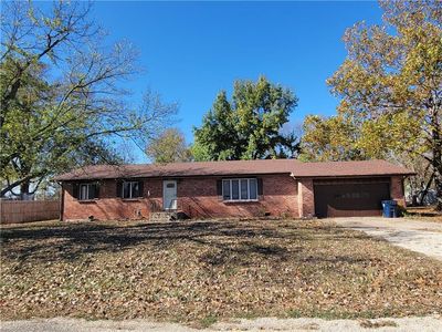 1006 S Broadway Ave, La Harpe, KS, 66751