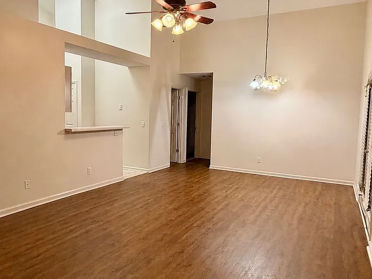 8617 Inverness Dr — Photo 8