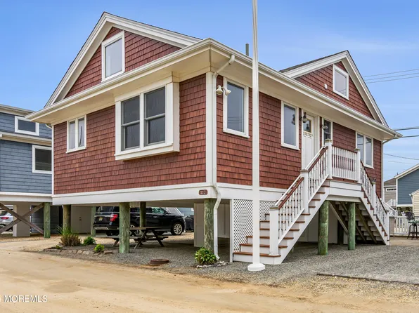 112 W Pelican Way, Lavallette, NJ 08735