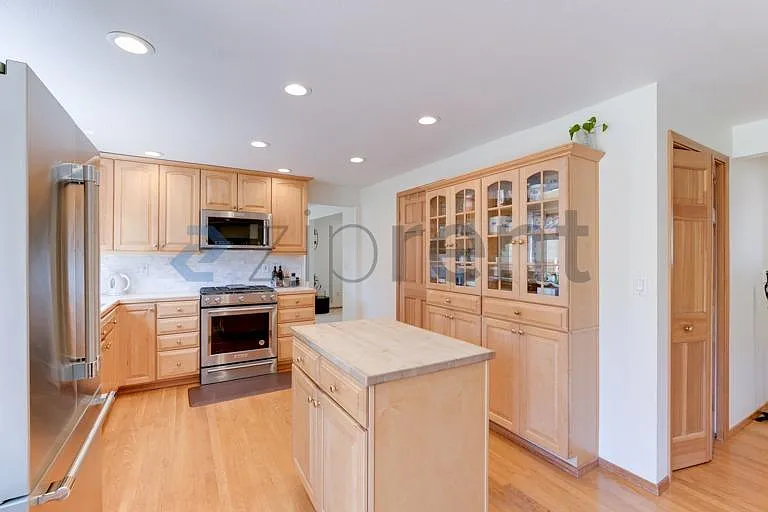 8835 SE 36th St — Photo 11