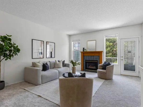 139 SE Hidden Valley Grn NW, Calgary, AB T3A 5L8