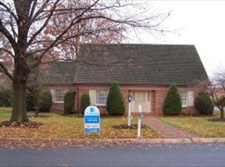 413 Edgewood Dr, Lebanon, PA 17042