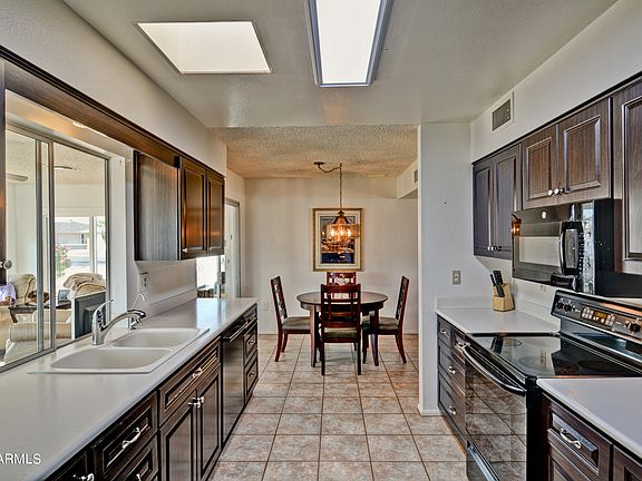 3rd image of 15626 N Boswell Blvd