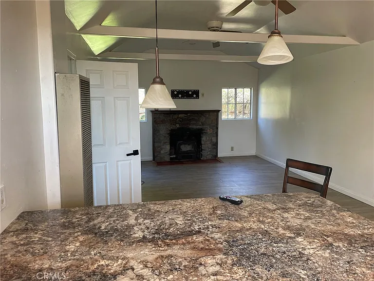1412 Pine Heights Way — Photo 10