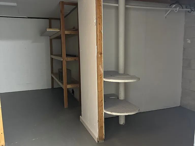124 Stuart Ave #B — Photo 34