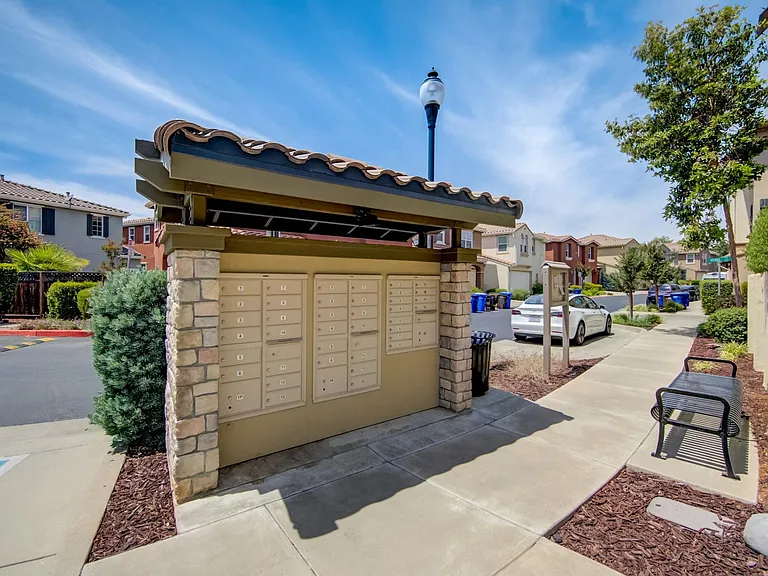 1807 Trailside Cir — Photo 18