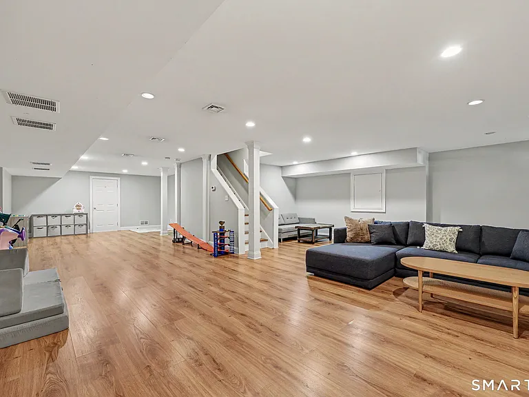 4 Sickle Bar Ln — Photo 30